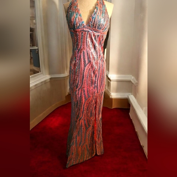 Elegant Multicolor Halter Sequined Maxi Dress. Backless. Size 8. Mermaid Style - Picture 4 of 11